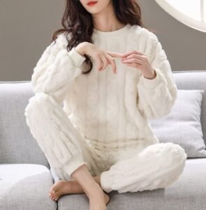 Cozy white fleece pajama - S