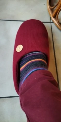 Click to view full screen lightweight men's slippers photo review