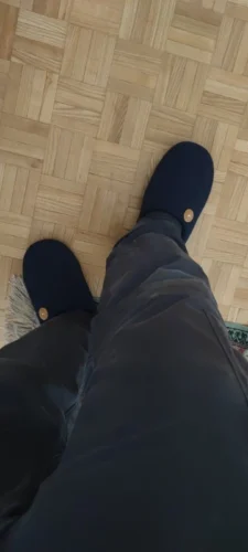 Click to view full screen lightweight men's slippers photo review