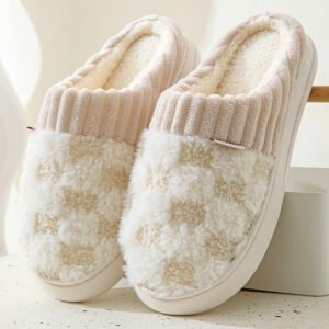 Women's cozy faux fur slippers - 4-5